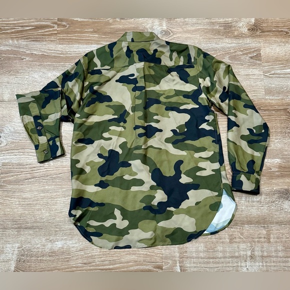 Polo Ralph Lauren women’s Camo Silk Shirt - Picture 9 of 9